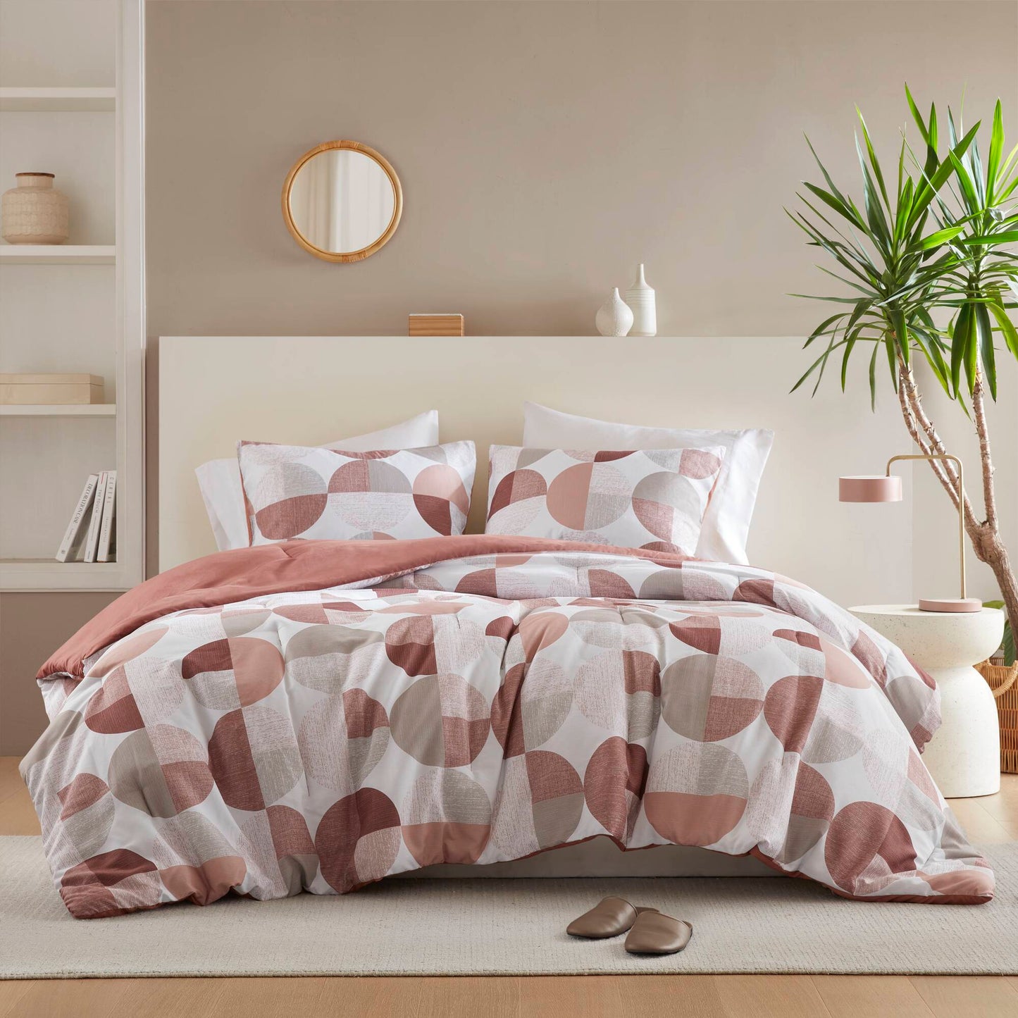 Regency Heights Callahan Comforter Set
