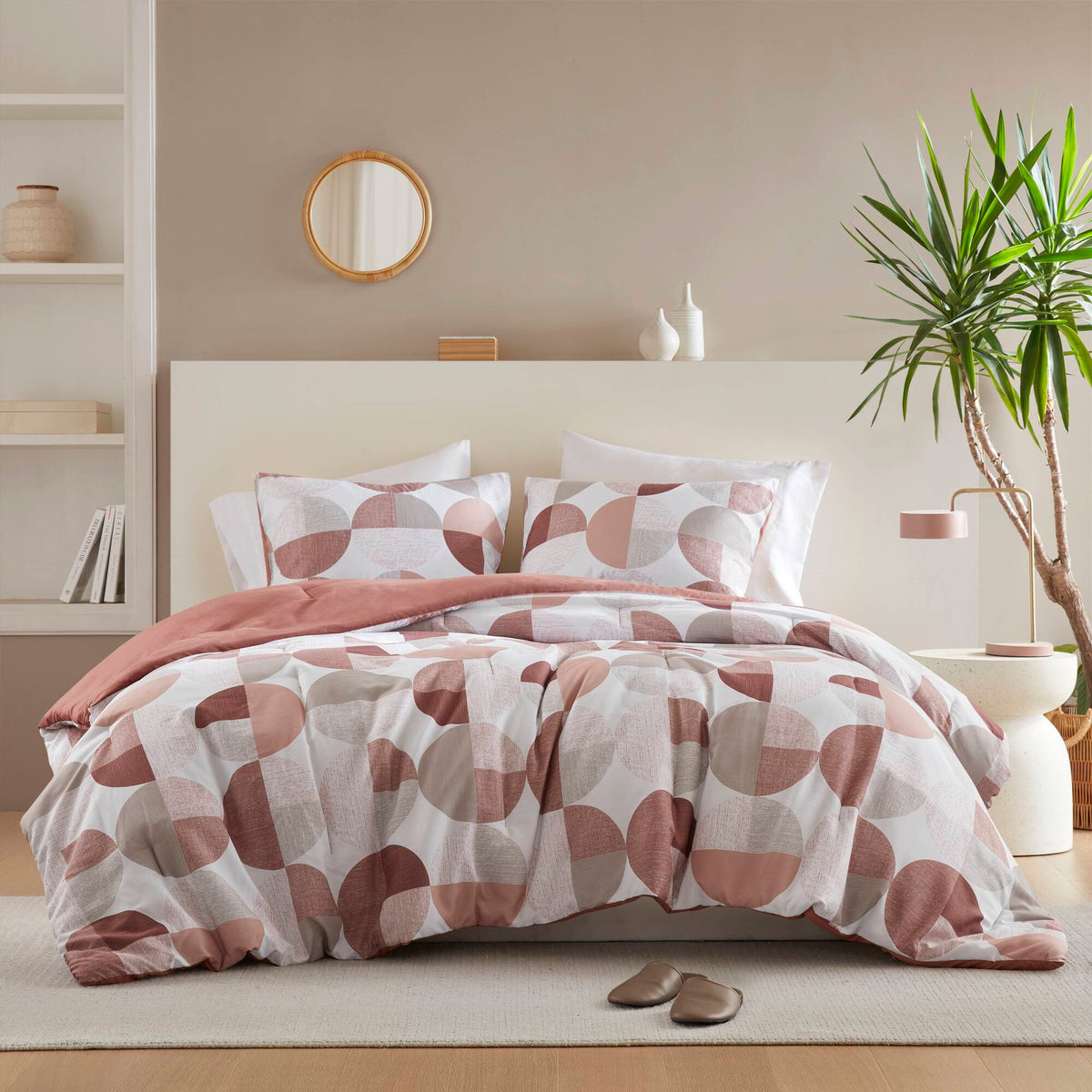 Regency Heights Callahan Comforter Set
