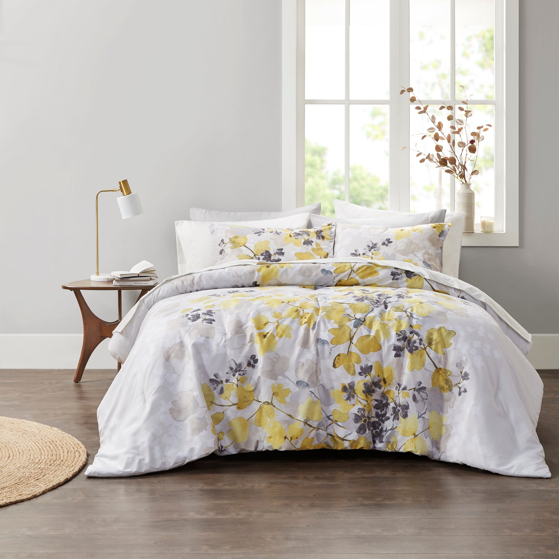 Regency Heights Alexis Comforter Set