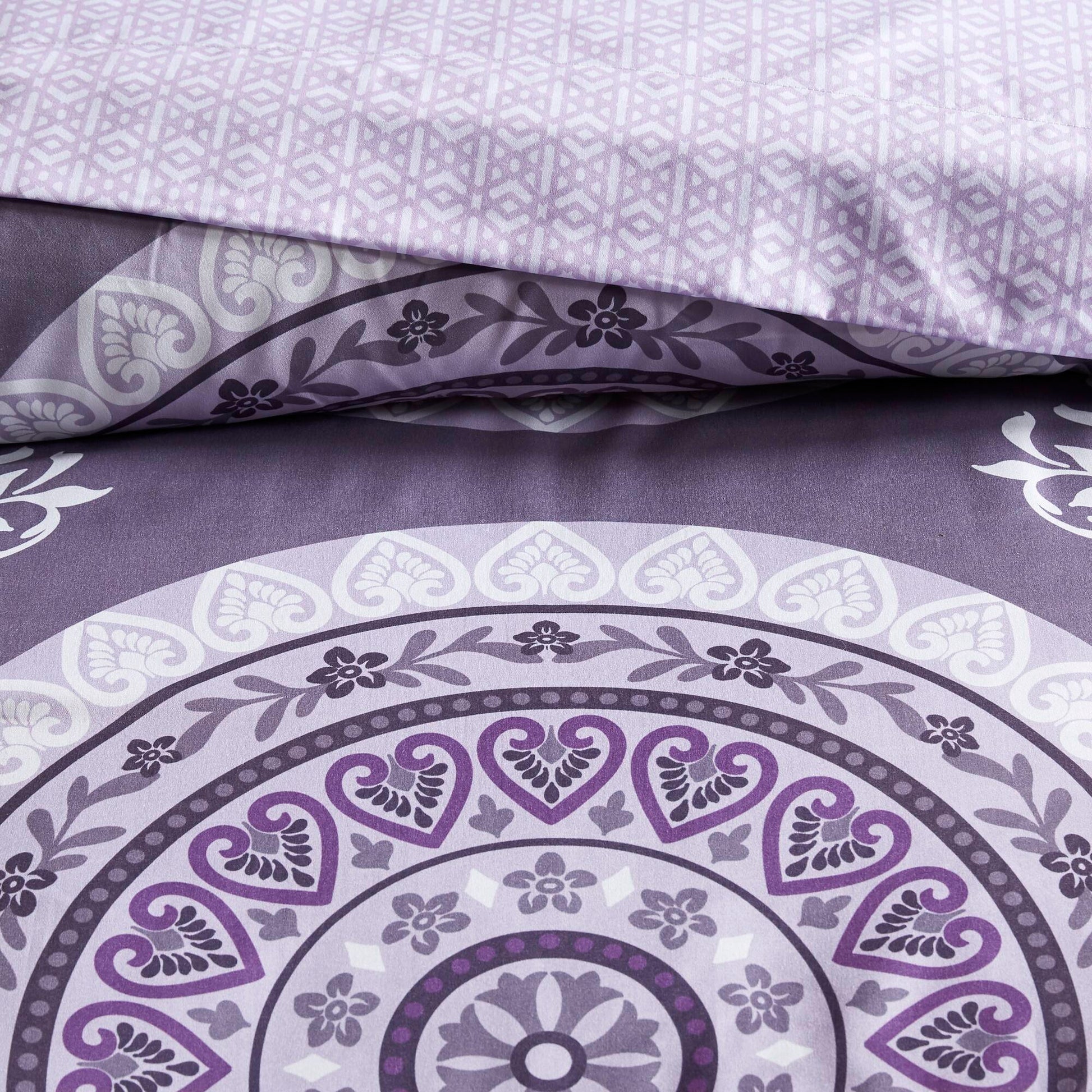 Regency Heights Loretta Comforter Set