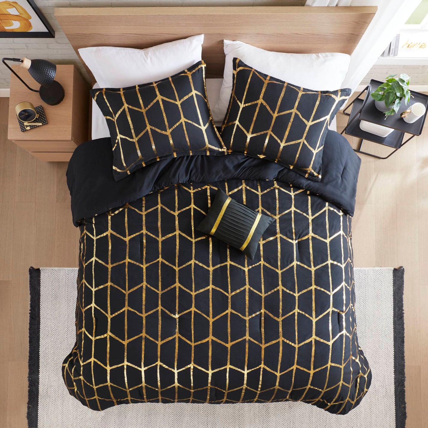 Regency Heights Raina Metallic Printed 3 Comforter Set