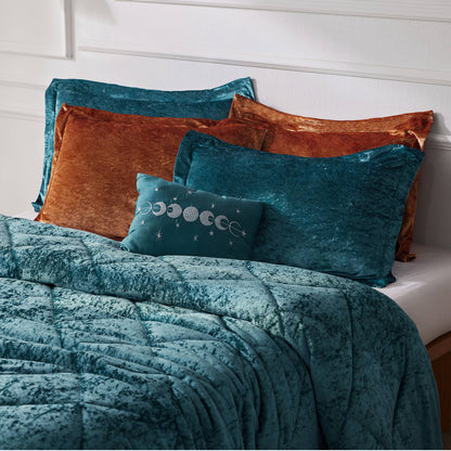 Intelligent Design Velvet Duvet Cover Set with Throw Pillow