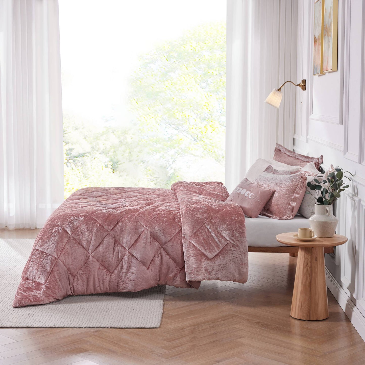 Regency Heights Felicia Comforter Set