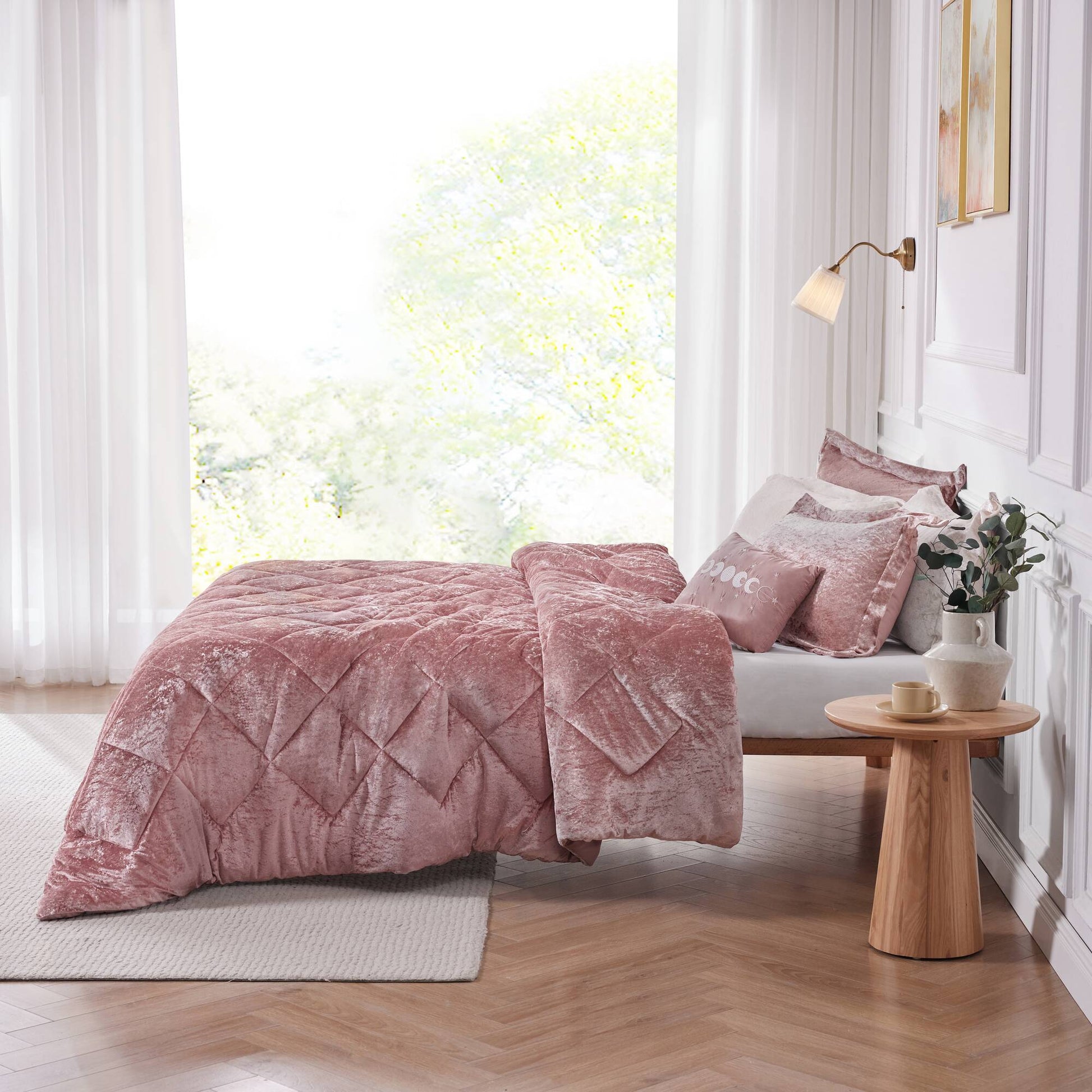 Regency Heights Felicia Comforter Set