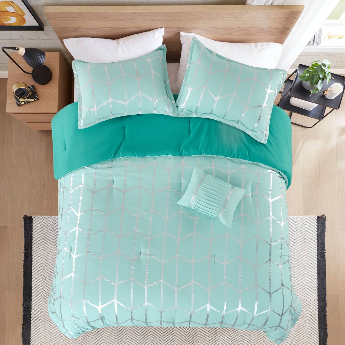 Regency Heights Raina Metallic Printed 3 Comforter Set