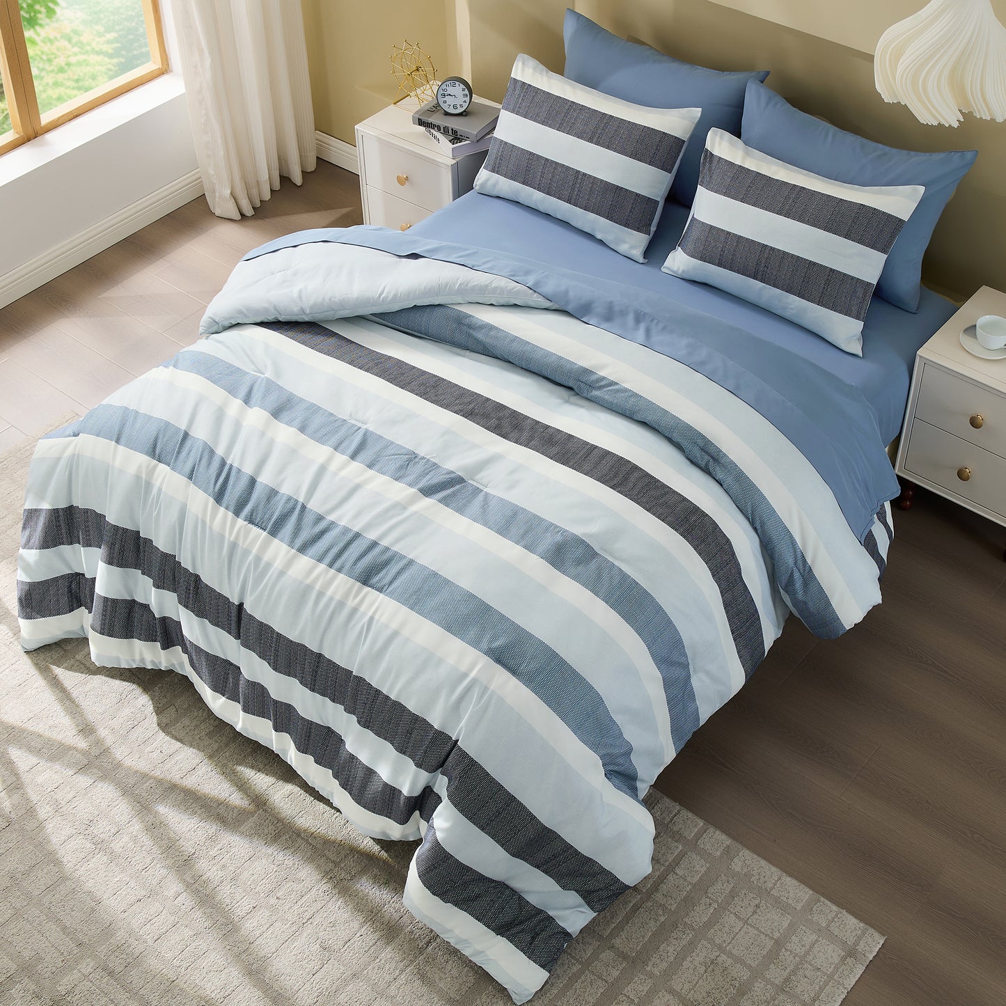 Regency Heights Blake Comforter Set