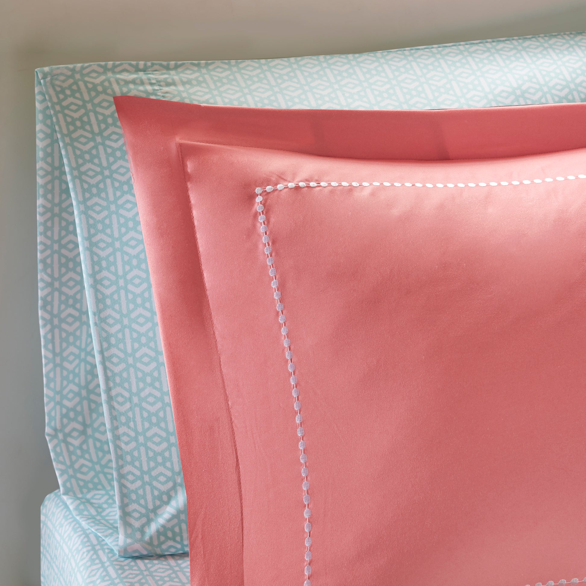 Regency Heights Loretta Comforter Set