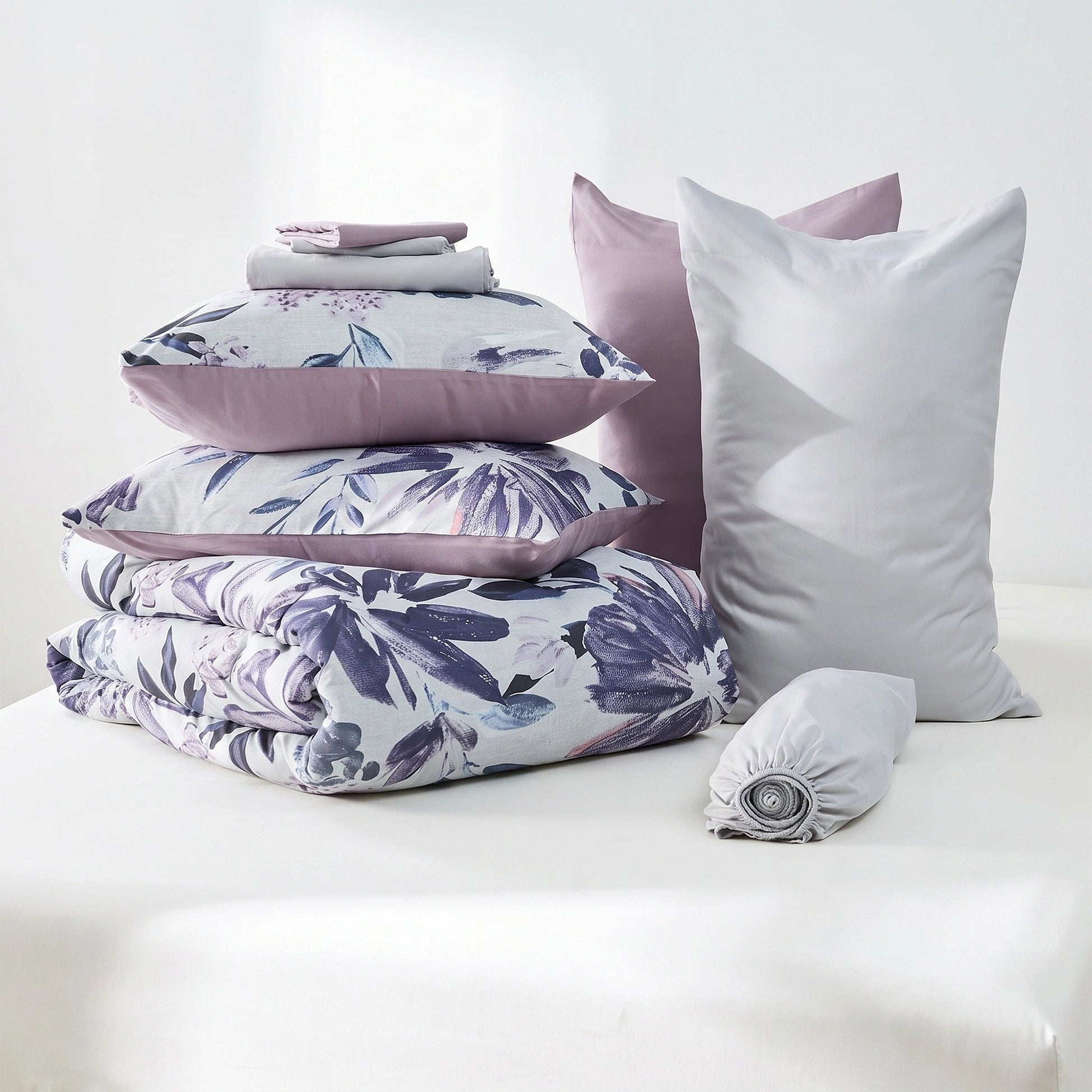 Regency Heights Moran Comforter set
