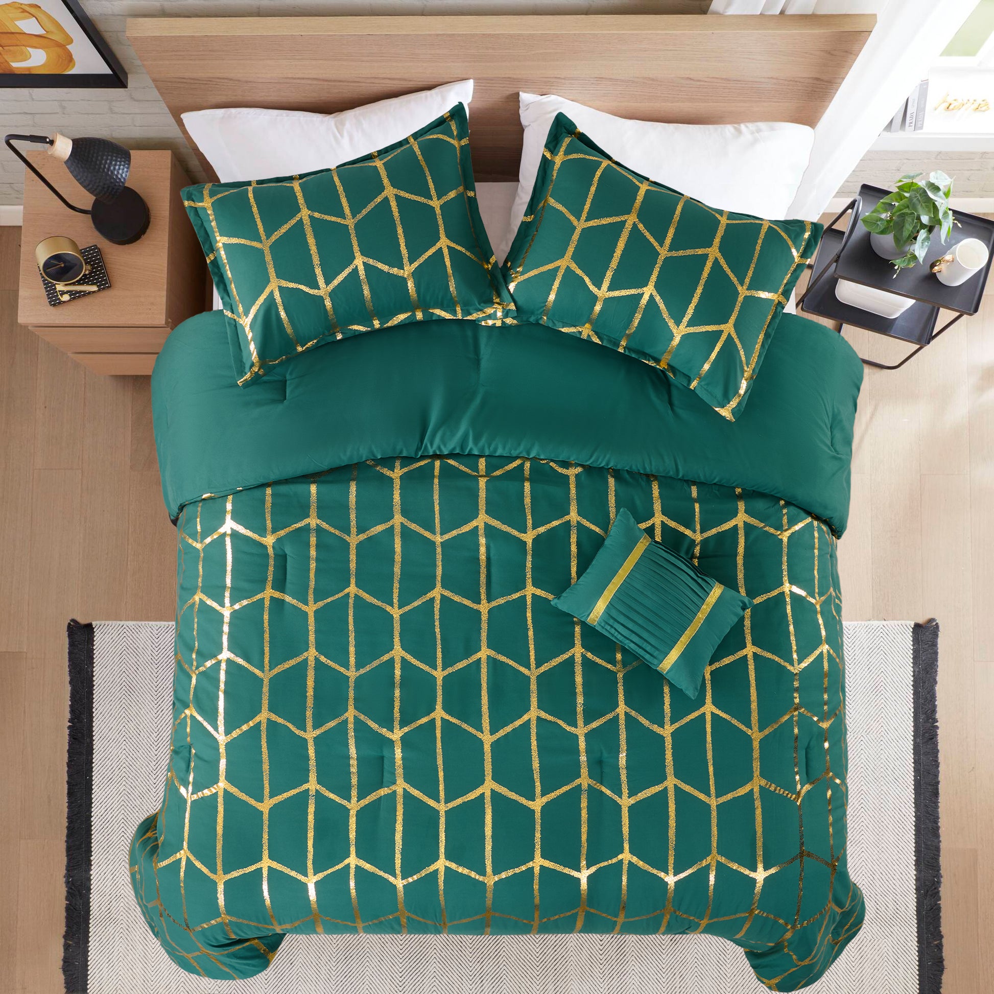 Regency Heights Raina Metallic Printed 3 Comforter Set
