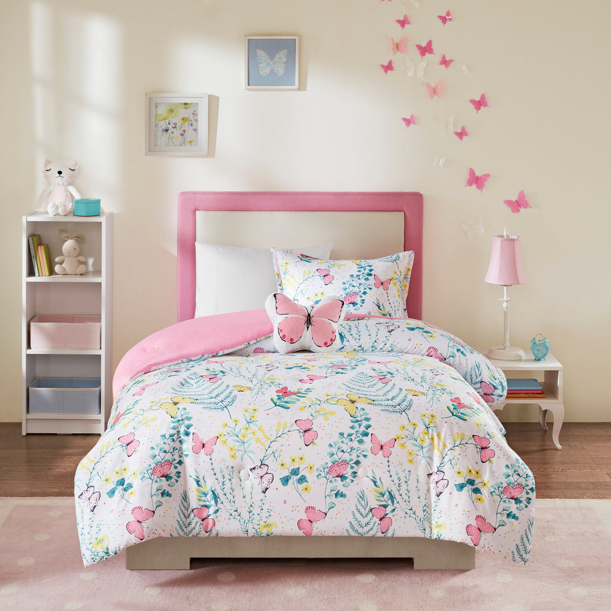 Regency Heights Cynthia Comforter Set