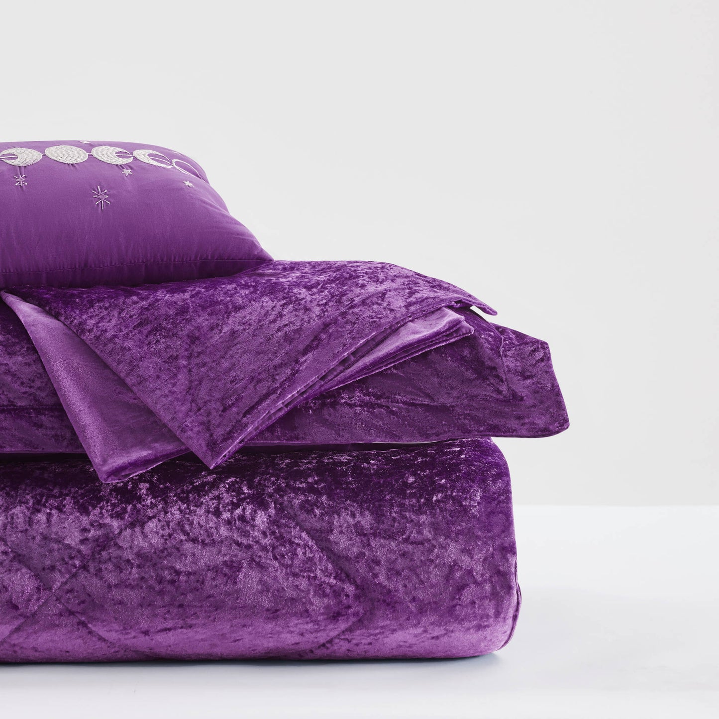 Flora 100% Polyester Velvet Comforter Set