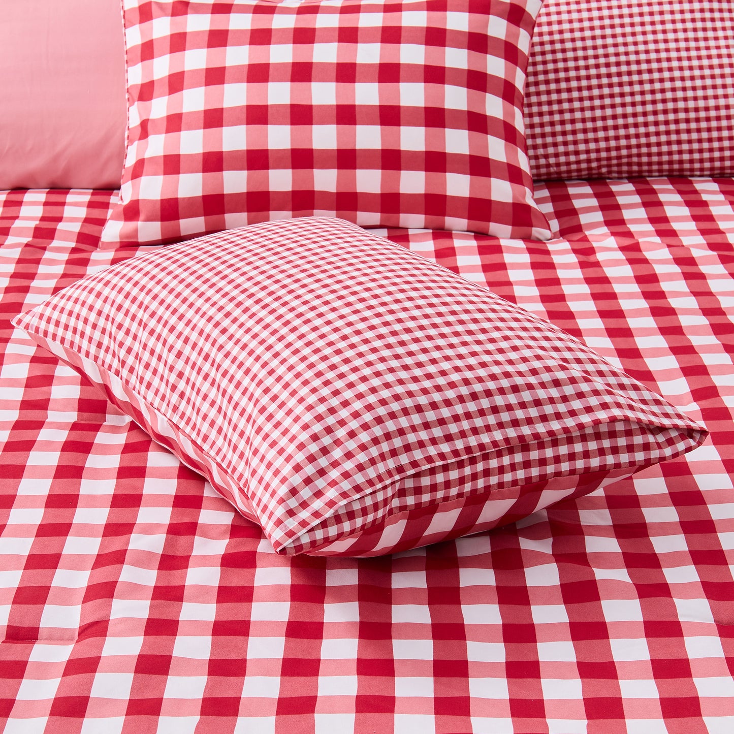Hazel Comforter Set